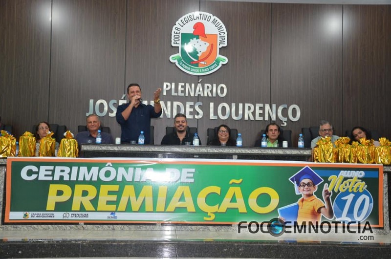 EMO&Ccedil;&Atilde;O MARCA A REALIZA&Ccedil;&Atilde;O DA "3&ordf; EDI&Ccedil;&Atilde;O DO ALUNO NOTA DEZ" EM ARIQUEMES