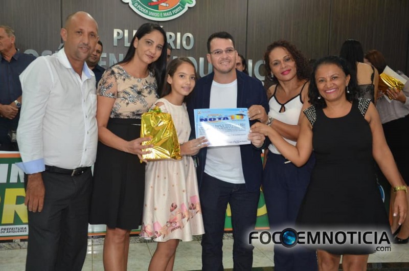 EMO&Ccedil;&Atilde;O MARCA A REALIZA&Ccedil;&Atilde;O DA "3&ordf; EDI&Ccedil;&Atilde;O DO ALUNO NOTA DEZ" EM ARIQUEMES