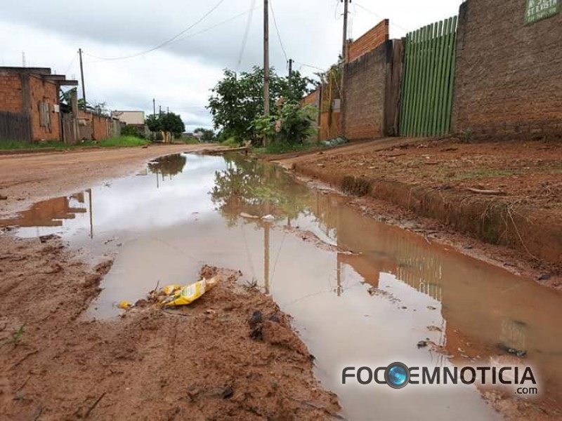 VEREADOR DIZ QUE SECRET&Aacute;RIO DE OBRAS FAZ POUCO CASO E ABANDONA BAIRRO BELA VISTA EM ARIQUEMES