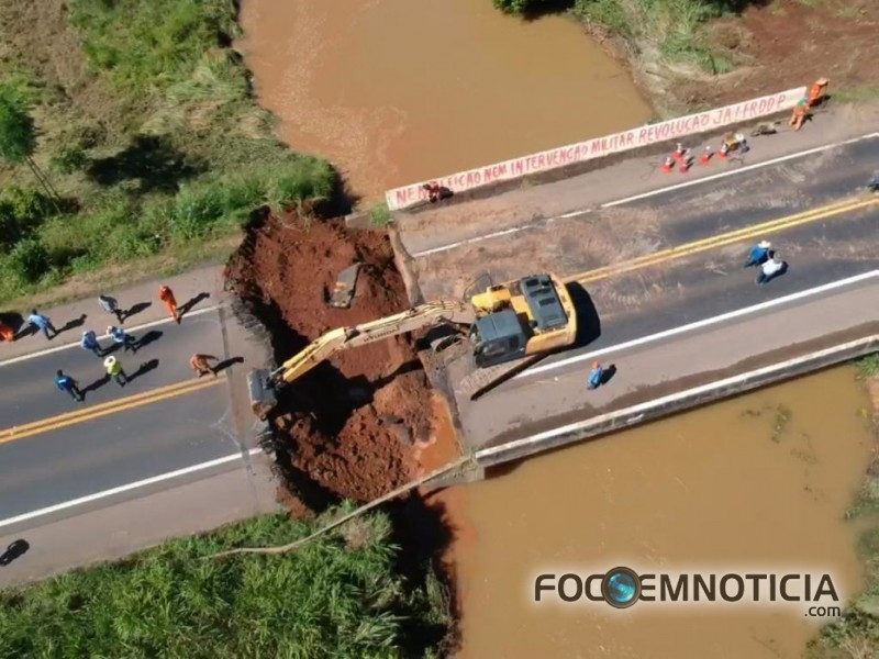 DNIT CONTRATA EMPRESA PARA RECUPERAR TRECHO INTERDITADO DA BR - 364
