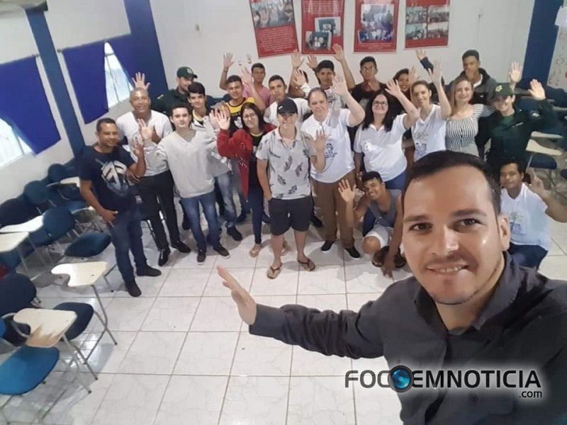 PROGRAMA "JOVEM APRENDIZ" J&Aacute; EMPREGA QUASE DUZENTOS ADOLESCENTES EM ARIQUEMES