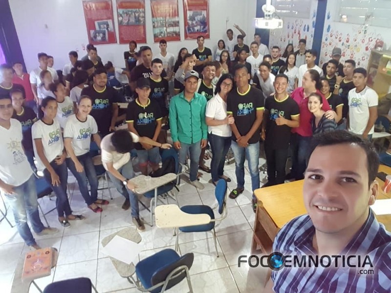 PROGRAMA "JOVEM APRENDIZ" J&Aacute; EMPREGA QUASE DUZENTOS ADOLESCENTES EM ARIQUEMES