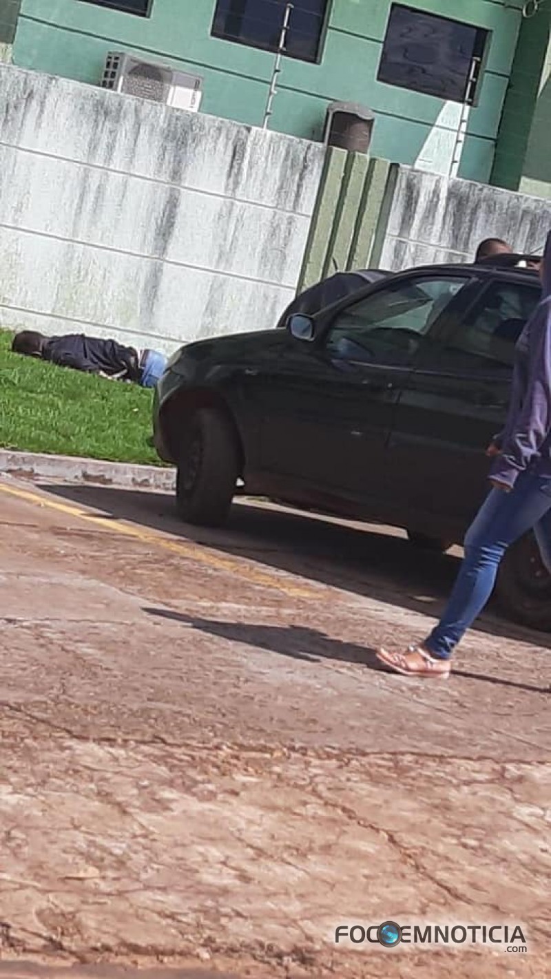 PROCURADOR &Eacute; ASSASSINADO A TIROS EM FRENTE A C&Acirc;MARA DE CACOAL, VEJA O V&Iacute;DEO