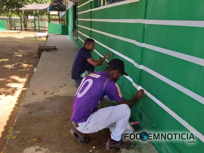 VEREADOR AMALEC VIABILIZA EMENDA NO VALOR DE 200 MIL  PARA PINTAR ESCOLAS MUNICIPAIS EM ARIQUEMES