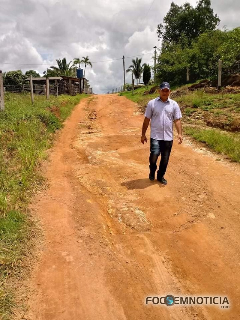 VEREADOR VANILTON PEDE E ESTRADA DO "SELVA PARK" &Eacute; RECUPERADA