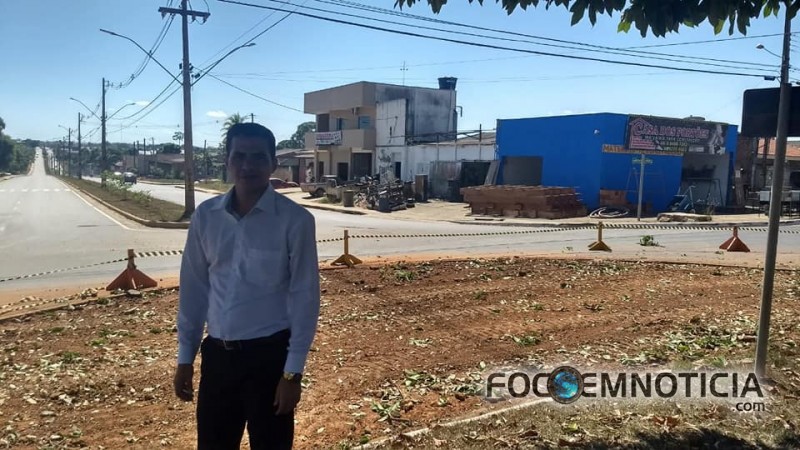 VEREADOR JOEL DA YAMAHA PEDE E SECRETARIA DE OBRAS FAZ ROTAT&Oacute;RIA ENTRE AS AVENIDAS CANDEIAS E JARU