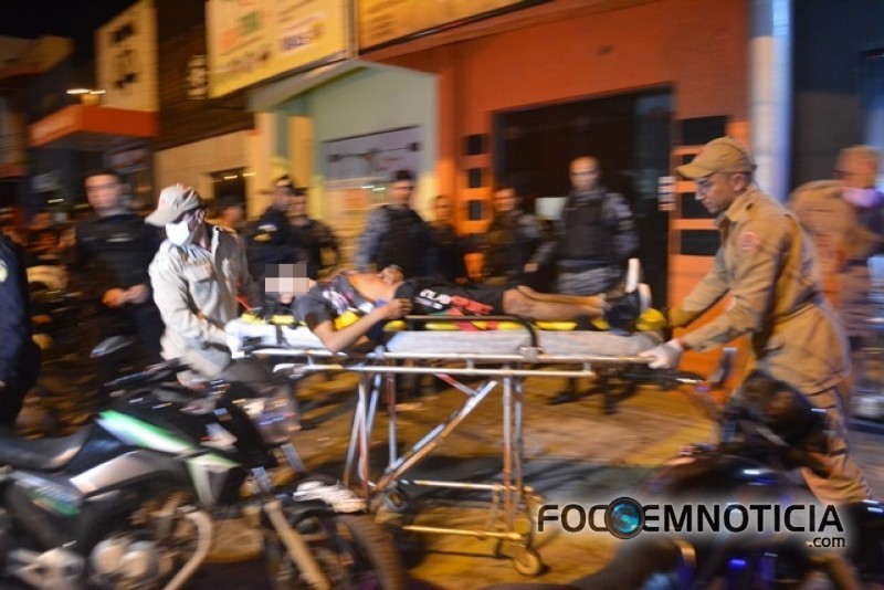 DOIS JOVENS S&Atilde;O EXECUTADOS A TIROS NA AVENIDA TANCREDO NEVES EM ARIQUEMES