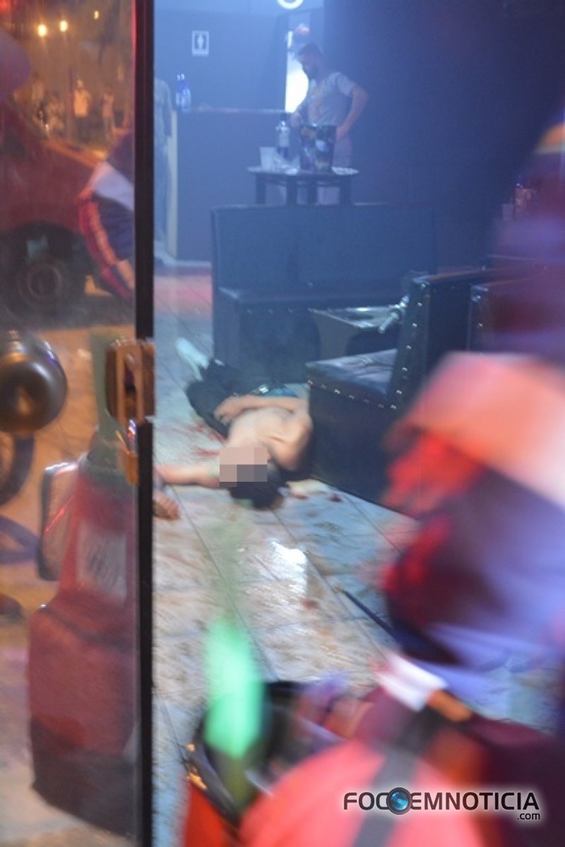 DOIS JOVENS S&Atilde;O EXECUTADOS A TIROS NA AVENIDA TANCREDO NEVES EM ARIQUEMES