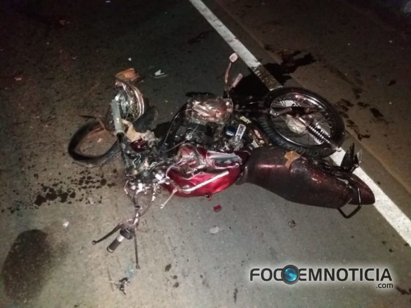 ACIDENTE NA BR - 364 ENVOLVENDO MOTO E CARRETA MATA CASAL