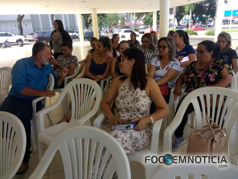 DEPUTADO ADELINO FOLLADOR MANDA MAIS DE CEM MIL REAIS PARA ESCOLAS EM ARIQUEMES