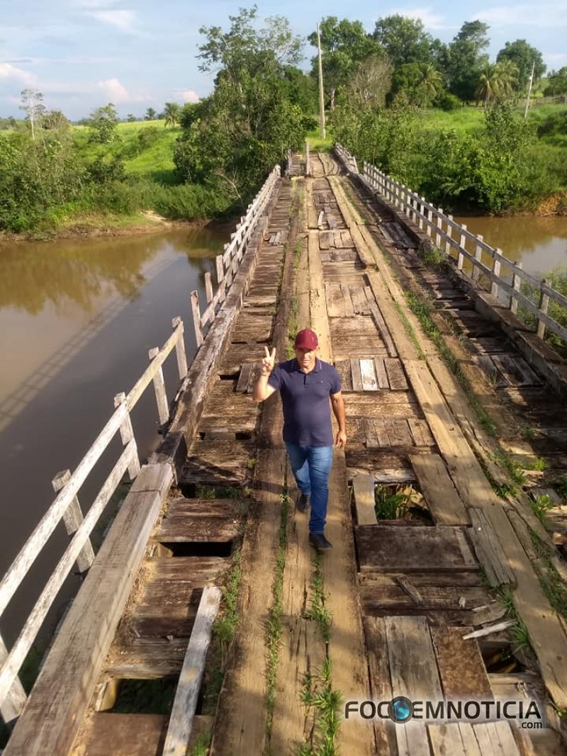 VEREADOR VANILTON COBRA ACORDO FEITO ENTRE EMPRESA E PREFEITURA PARA CONSTRU&Ccedil;&Atilde;O DE PONTE