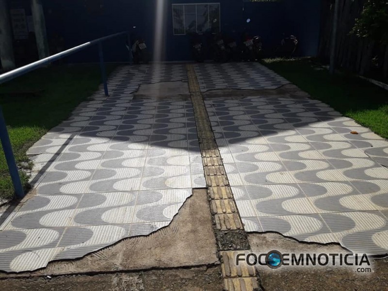 CAD&Ecirc; O DINHEIRO: VEREADOR NAIRTON DIZ QUE UBS DO BAIRRO MARECHAL RONDON EST&Aacute; ABANDONADA