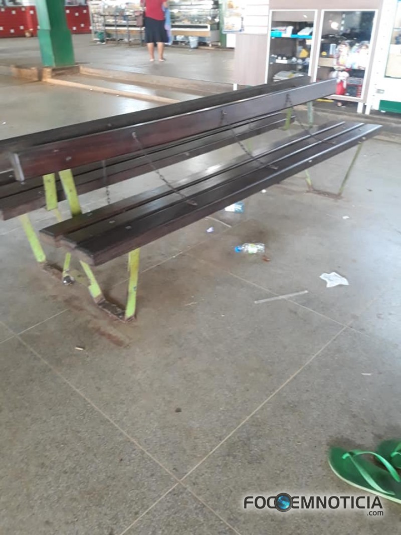 MATO, TEIA DE ARANHA E COC&Ocirc; DE POMBO TOMAM CONTA DO TERMINAL RODOVI&Aacute;RIO DE ARIQUEMES