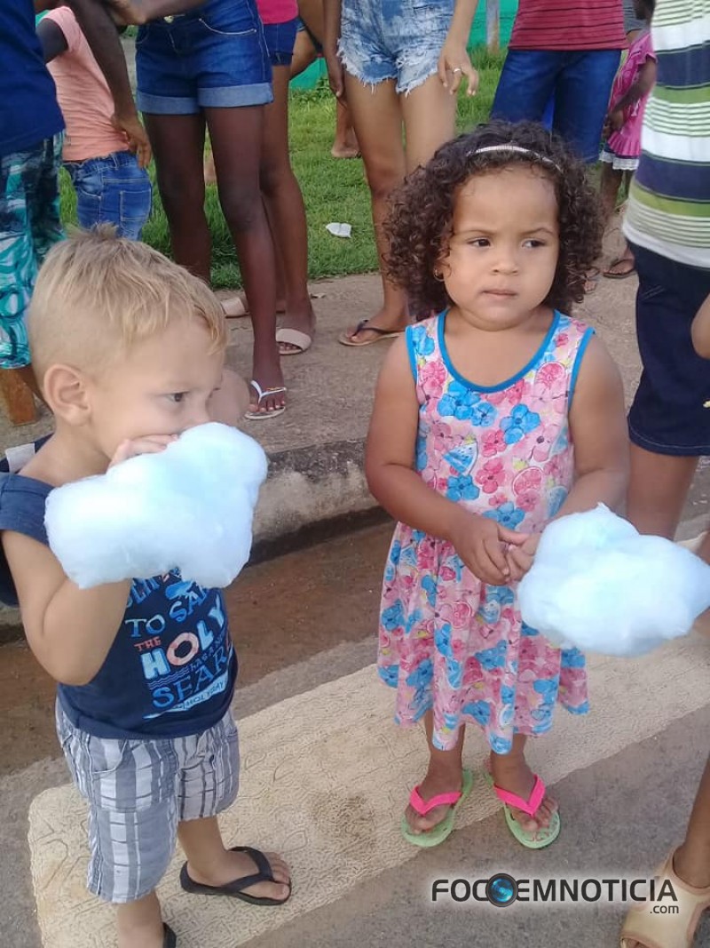 BRINCADEIRAS E MUITA DIVERS&Atilde;O COMANDARAM O "LAZER NA PRA&Ccedil;A" NO BAIRRO MULTIR&Atilde;O