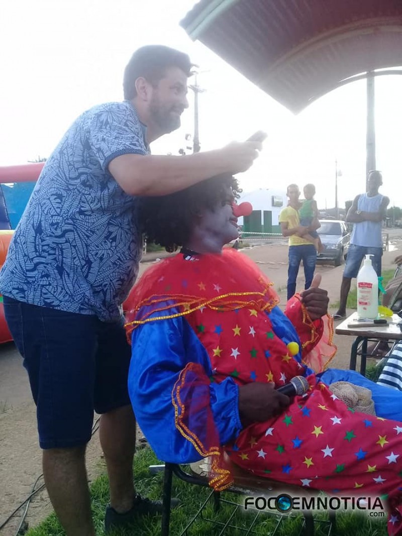 BRINCADEIRAS E MUITA DIVERS&Atilde;O COMANDARAM O "LAZER NA PRA&Ccedil;A" NO BAIRRO MULTIR&Atilde;O