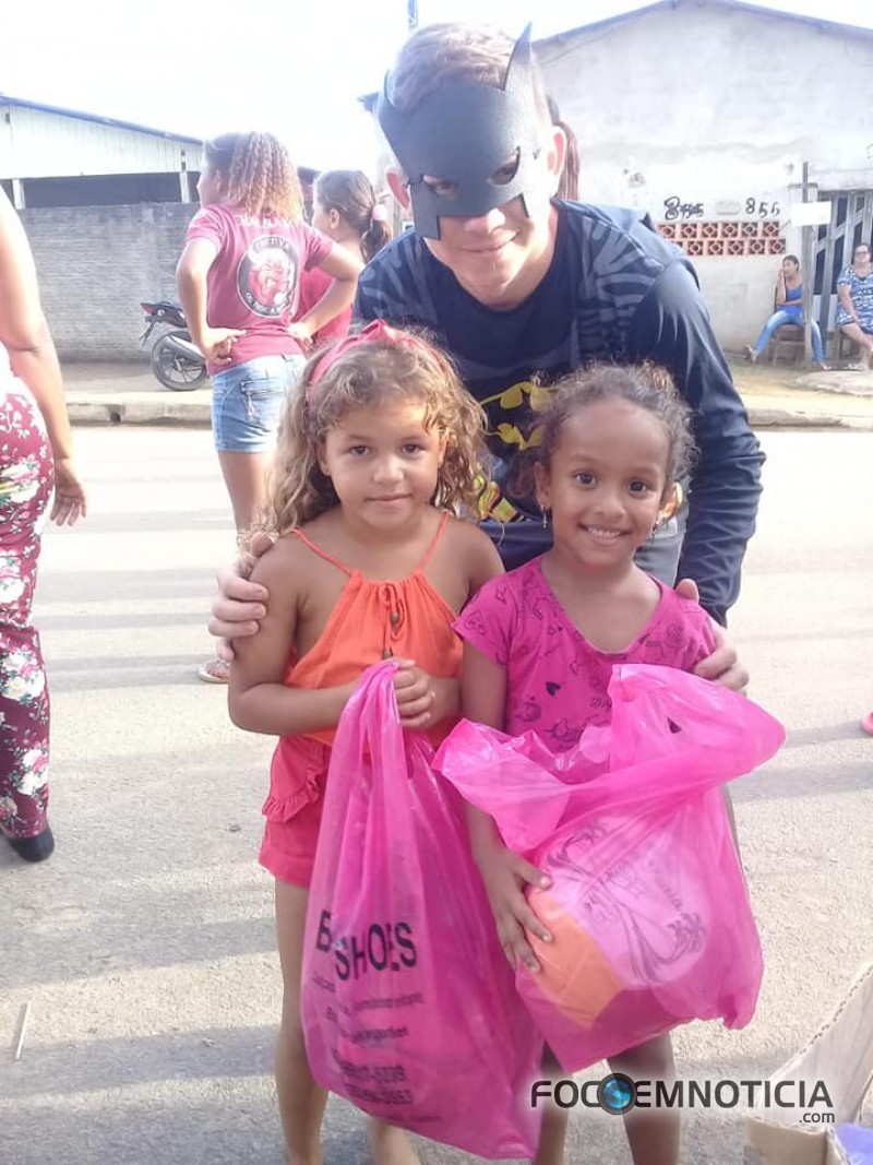 BRINCADEIRAS E MUITA DIVERS&Atilde;O COMANDARAM O "LAZER NA PRA&Ccedil;A" NO BAIRRO MULTIR&Atilde;O