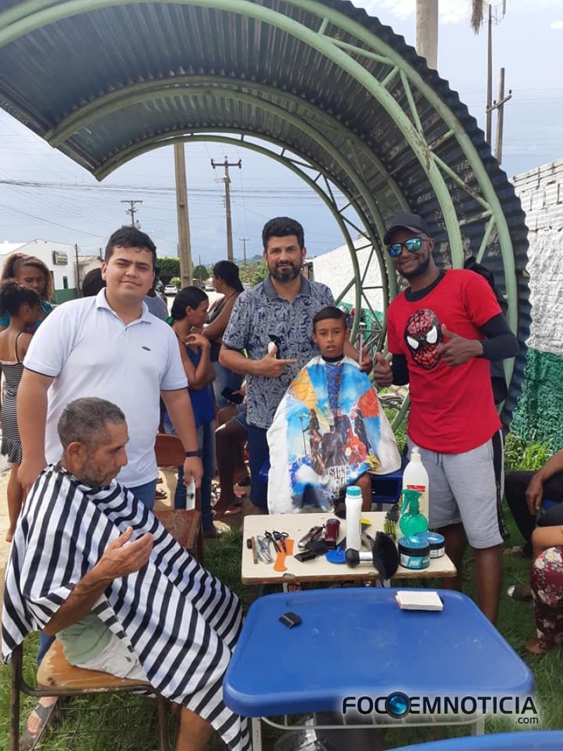 BRINCADEIRAS E MUITA DIVERS&Atilde;O COMANDARAM O "LAZER NA PRA&Ccedil;A" NO BAIRRO MULTIR&Atilde;O