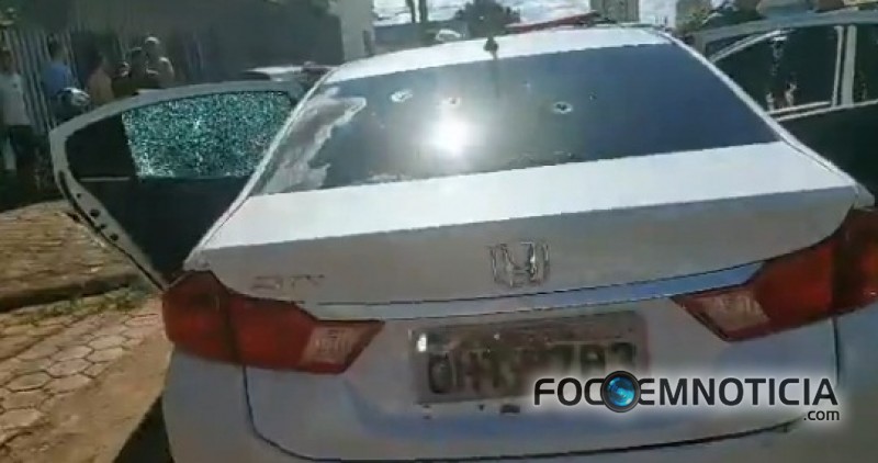 LADR&Otilde;ES TROCAM TIROS COM A POL&Iacute;CIA MILITAR E S&Atilde;O PRESOS AP&Oacute;S ROUBAREM JOALHERIA