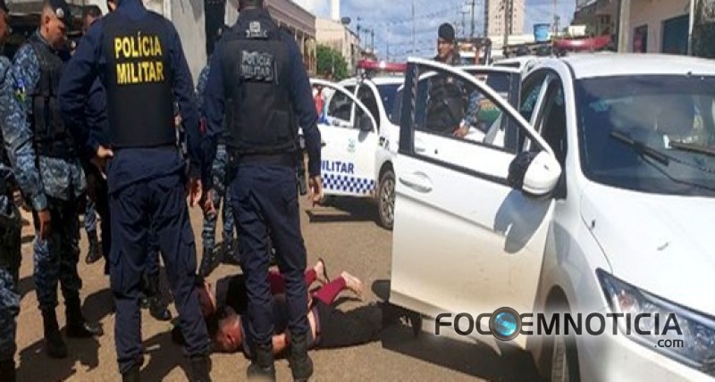 LADR&Otilde;ES TROCAM TIROS COM A POL&Iacute;CIA MILITAR E S&Atilde;O PRESOS AP&Oacute;S ROUBAREM JOALHERIA