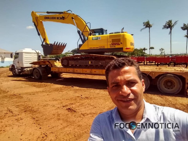 VEREADOR JOEL PEDE E SENADOR MARCOS ROG&Eacute;RIO COMPRA "PC" PARA PREFEITURA DE ARIQUEMES