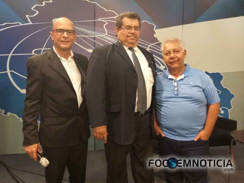 R&Aacute;DIO INFORMANAHORA ESTR&Eacute;IA EM CADEIA O PROGRAMA "F&Aacute;BIO CAMILO DE OLHO NA NOT&Iacute;CIA"