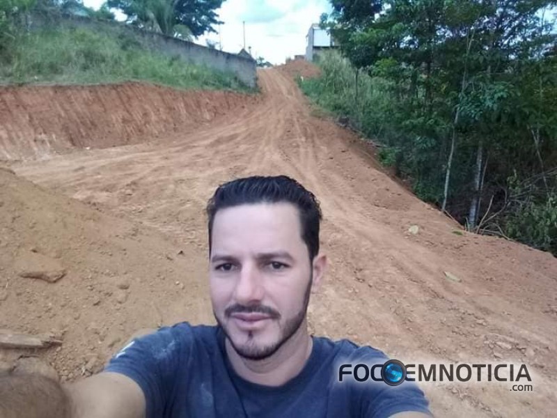 HOMEM &Eacute; ASSASSINADO COM 03 TIROS NO SETOR - 05 EM ARIQUEMES