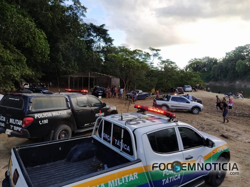 POL&Iacute;CIA MILITAR DE ARIQUEMES REALIZA OPERA&Ccedil;&Atilde;O NA PRAINHA DO MUTIR&Atilde;O PARA IMPEDIR AGLOMERA&Ccedil;&Otilde;ES