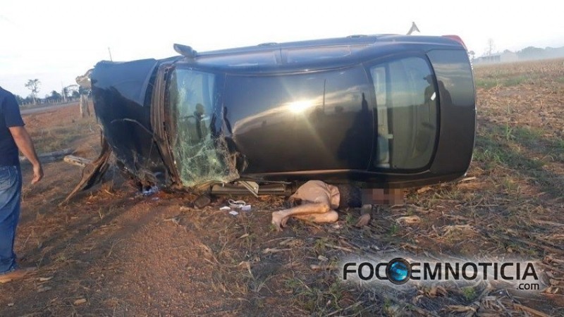 MOTORISTA PERDE A DIRE&Ccedil;&Atilde;O E MORRE NA ESTRADA QUE DA ACESSO A RIO CRESPO