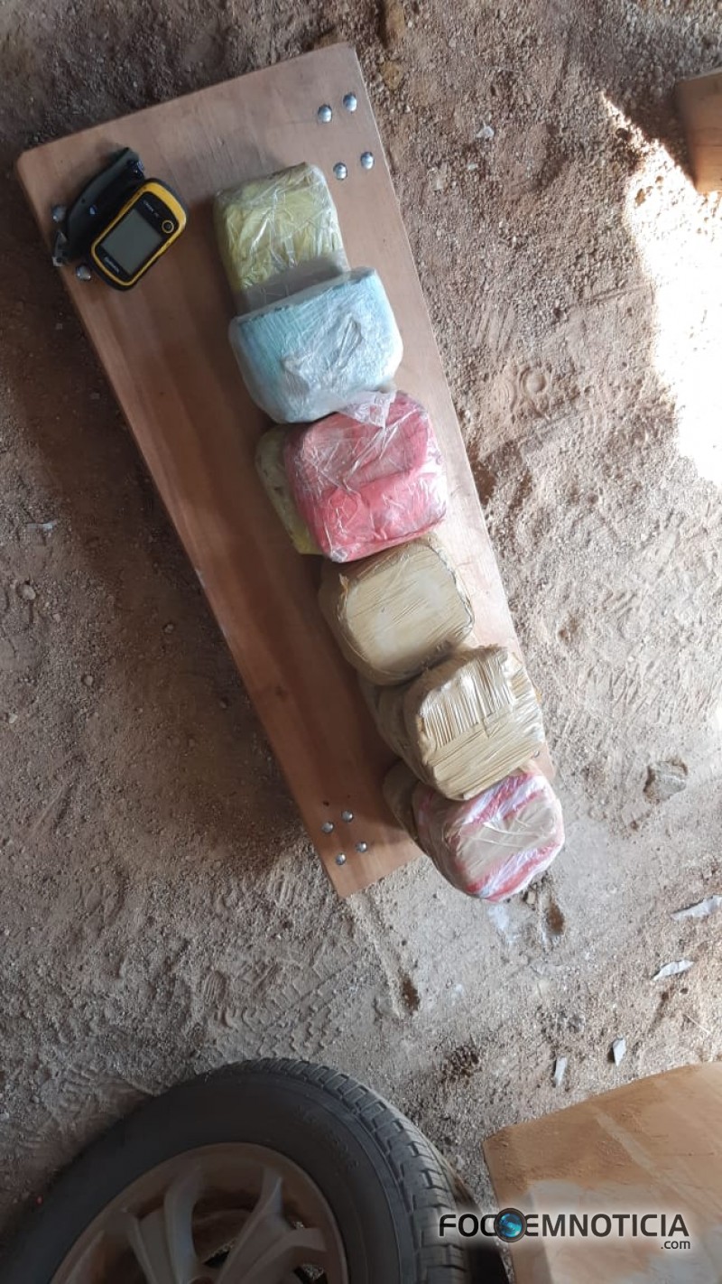 OPERA&Ccedil;&Atilde;O ENTRE PM, PRF E BPFRON DE ARIQUEMES E GUAJAR&Aacute; PRENDEM CASAL COM 16 QUILOS DE COCA&Iacute;NA