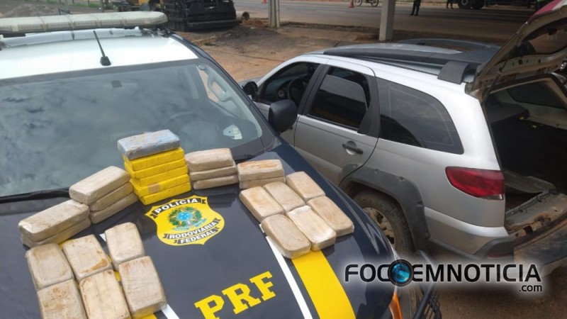 PRF PRENDE CASAL E APREENDE MAIS DE 22 QUILOS DE COCA&Iacute;NA NA BR - 364