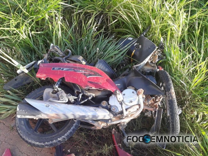 ACIDENTE NA ESTRADA DE BURITIS ENVOLVENDO MOTOS E VE&Iacute;CULO DEIXA TR&Ecirc;S PESSOAS MORTAS