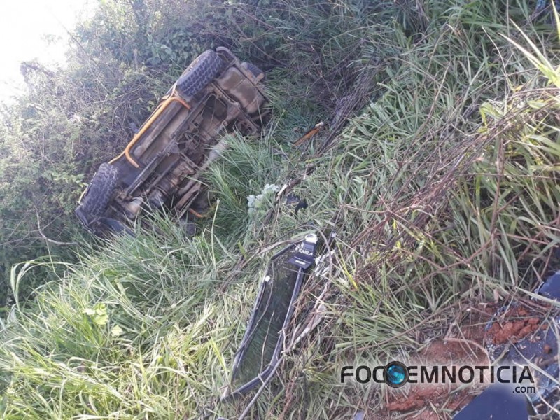 ACIDENTE NA ESTRADA DE BURITIS ENVOLVENDO MOTOS E VE&Iacute;CULO DEIXA TR&Ecirc;S PESSOAS MORTAS