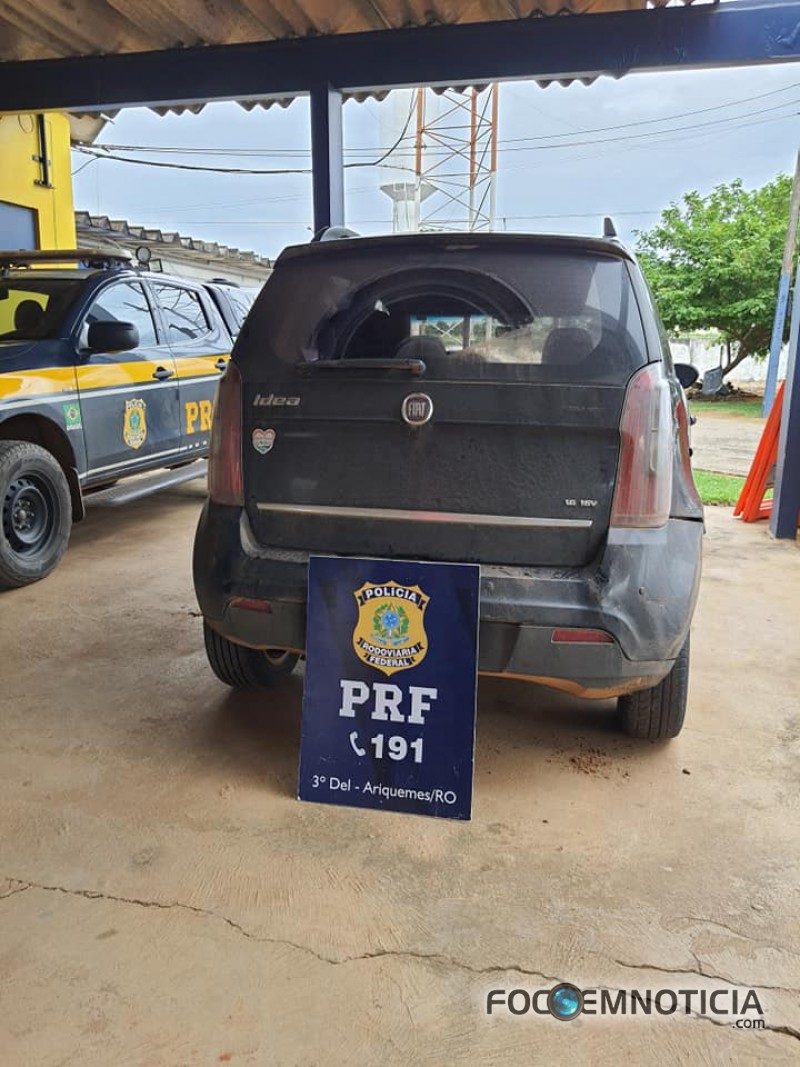 PRF APREENDE MAIS DE 23 QUILOS DE COCA&Iacute;NA NA BR - 364 QUE VIRIA PARA ARIQUEMES, VEJA AS FOTOS