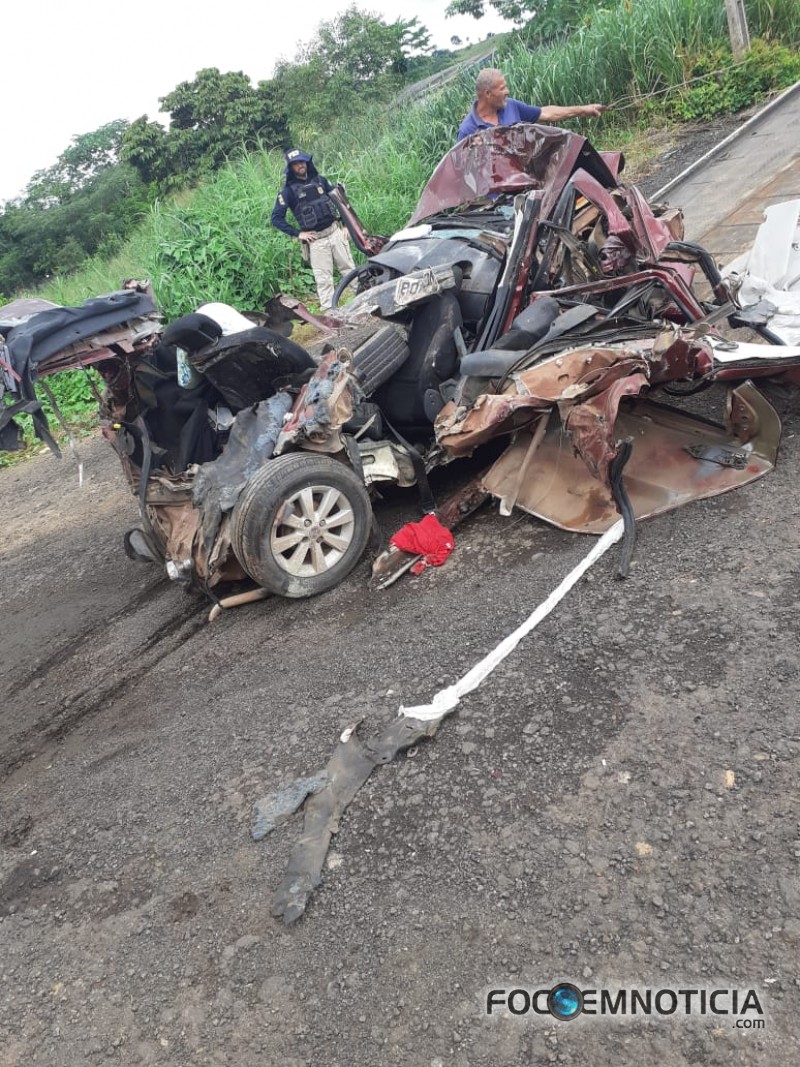 SIENA &Eacute; ESPREMIDO POR 02 CARRETAS NA BR - 364 PR&Oacute;XIMO A ARIQUEMES E CRIAN&Ccedil;A DE 06 MESES VEM A &Oacute;BITO