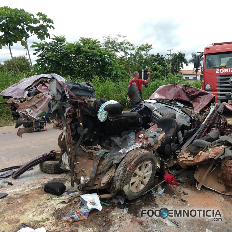 SIENA &Eacute; ESPREMIDO POR 02 CARRETAS NA BR - 364 PR&Oacute;XIMO A ARIQUEMES E CRIAN&Ccedil;A DE 06 MESES VEM A &Oacute;BITO