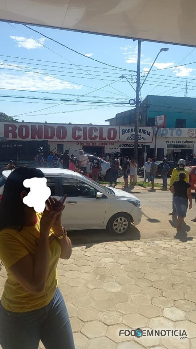 DOIS HOMENS S&Atilde;O EXECUTADOS NO CENTRO DE BURITIS, ATEN&Ccedil;&Atilde;O IMAGENS E V&Iacute;DEOS DE ALTO IMPACTO