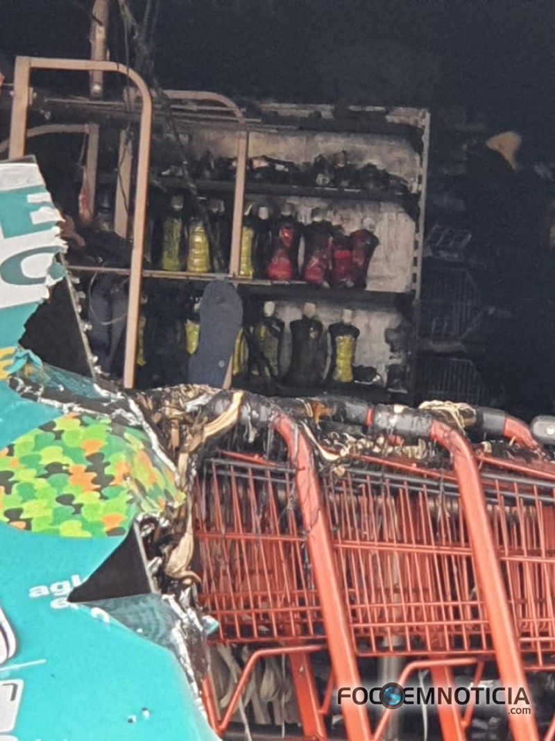 INC&Ecirc;NDIO DESTR&Oacute;I COMPLETAMENTE INSTALA&Ccedil;&Otilde;ES DO OH! SUPERMERCADO EM ARIQUEMES