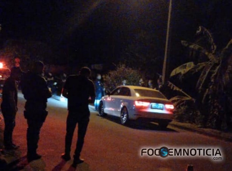 EMPRES&Aacute;RIO &Eacute; ASSASSINADO A TIROS DE PISTOLA DENTRO DO SEU CARRO NO BAIRRO S&Atilde;O LUIZ EM ARIQUEMES