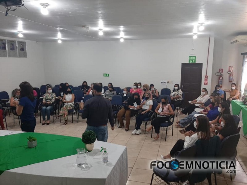 PRESIDENTE DO PSL "MULHER" VEREADORA SIMONE PARTICIPA DE ENCONTRO EM ROLIM DE MOURA