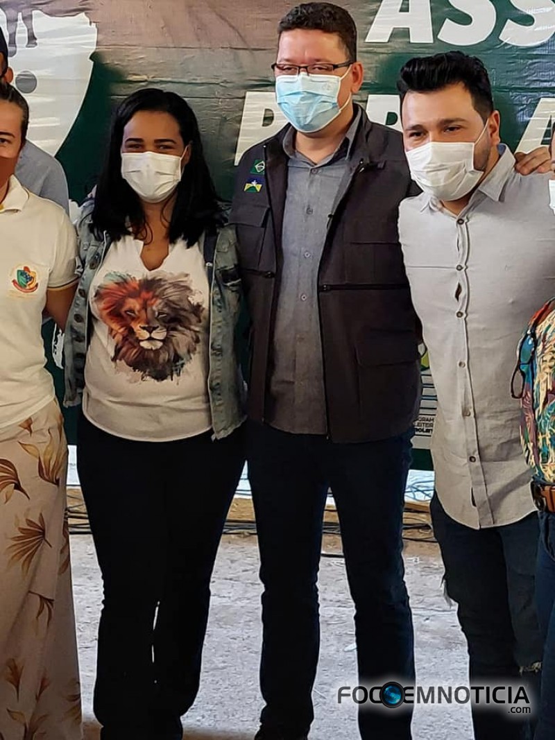 VEREADORA SIMONE MACEDO PARTICIPA DO LAN&Ccedil;AMENTO DO PROGRAMA "AGROLEITE" EM MACHADINHO DO OESTE