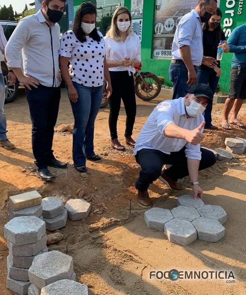 AP&Oacute;S 40 ANOS DE ESPERA COME&Ccedil;AM AS OBRAS DE BLOQUETEAMENTOS NAS ALAMEDAS EM ARIQUEMES