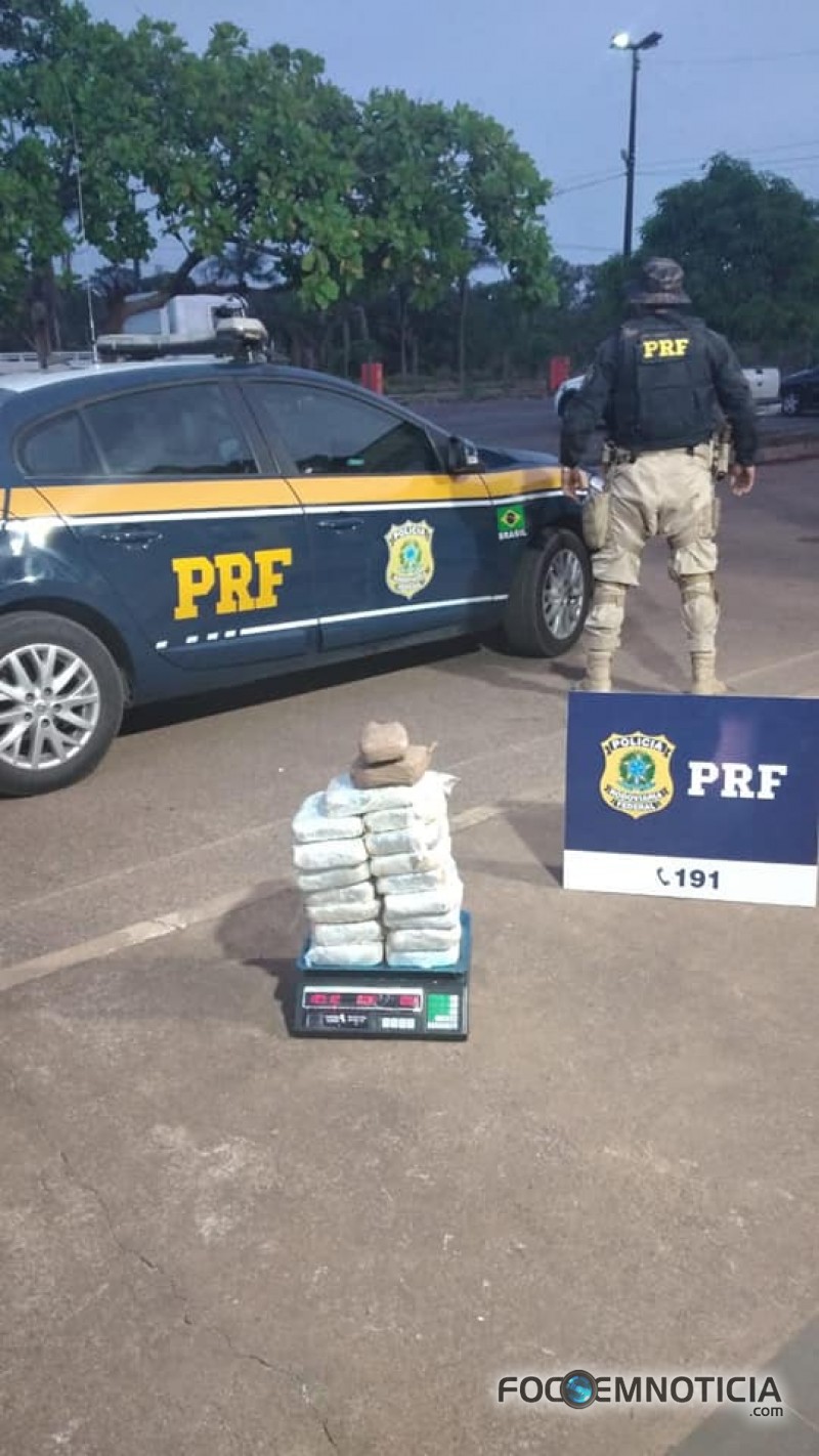 PRF PRENDE MORADOR DE ARIQUEMES COM MAIS DE 18 QUILOS DE COCA&Iacute;NA, DROGA IRIA PARA ITAITUBA