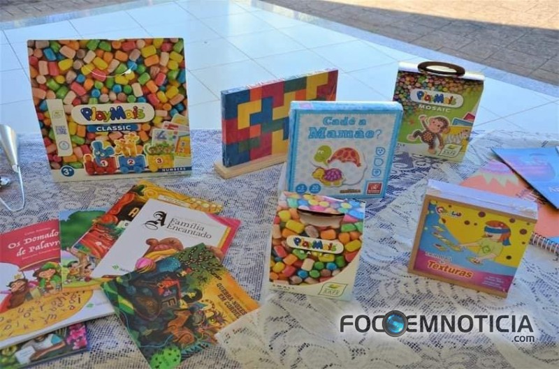 PRESIDENTE ALEX REDANO INVESTE MAIS DE 1 MILH&Atilde;O EM MATERIAIS PEDAG&Oacute;GICOS NAS ESCOLAS DE ARIQUEMES