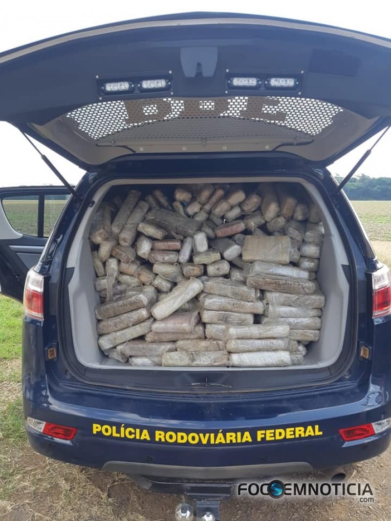 PRF PRENDE DOIS HOMENS COM MAIS DE 290 QUILOS DE MACONHA