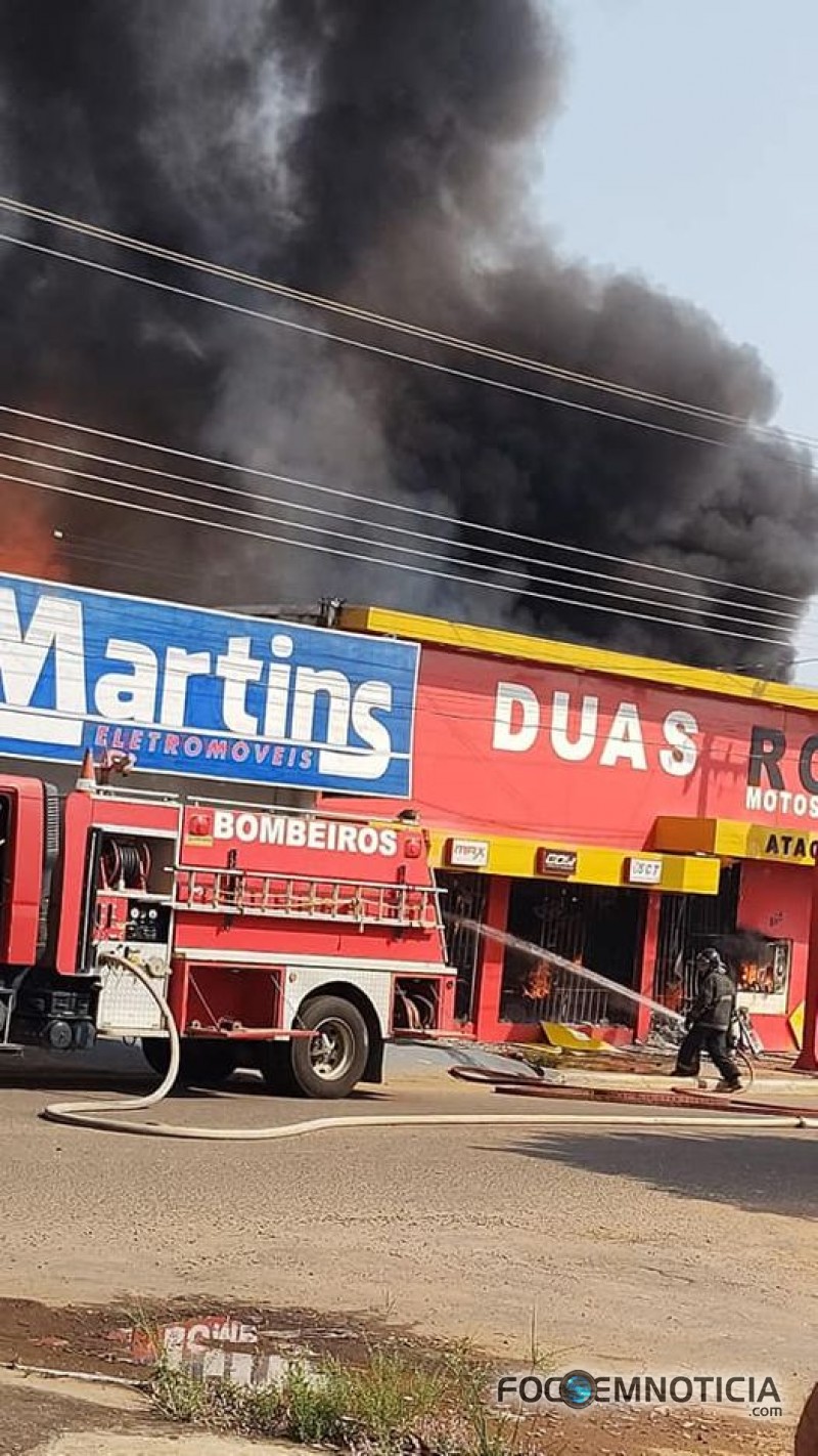 INC&Ecirc;NDIO DESTR&Oacute;I COM&Eacute;RCIO DE MOTOS E BICICLETAS NO SETOR - 09 EM ARIQUEMES, FOTOS E V&Iacute;DEOS