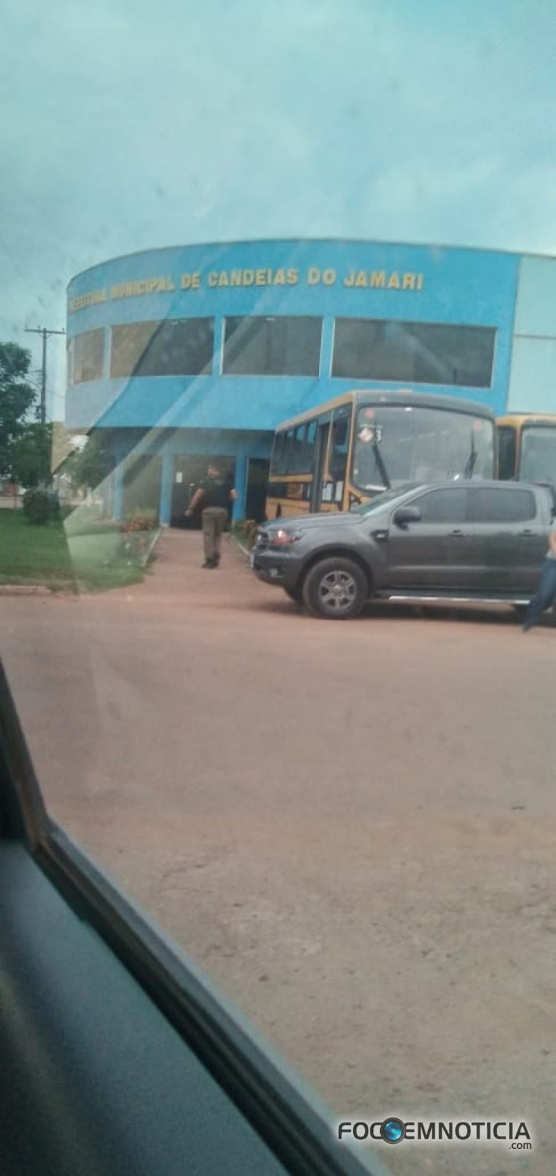 "PC" DEFLAGRA OPERA&Ccedil;&Atilde;O NA PREFEITURA DE CANDEIAS,  ESQUEMA PODE TER DESVIADO UM MILH&Atilde;O DE REAIS