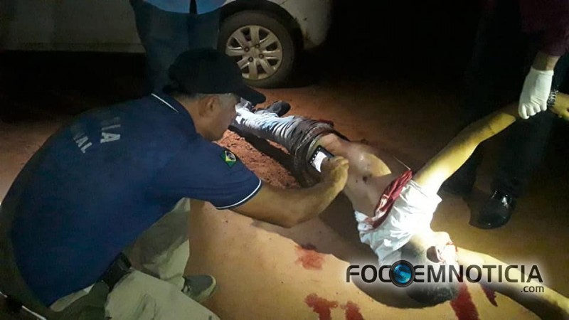 ASSALTANTES MORREM AP&Oacute;S TROCAREM TIROS COM A POL&Iacute;CIA MILITAR NO B - 40 EM ARIQUEMES, IMAGENS FORTES