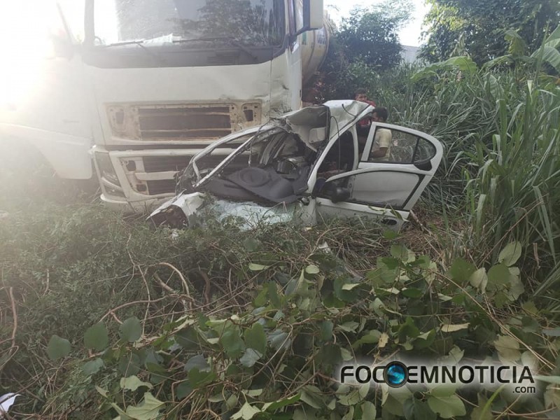 ACIDENTE NA BR - 364 PR&Oacute;XIMO A ARIQUEMES ENTRE CARRETA E CHERY FAZ MAIS UMA V&Iacute;TIMA, FOTOS E V&Iacute;DEOS