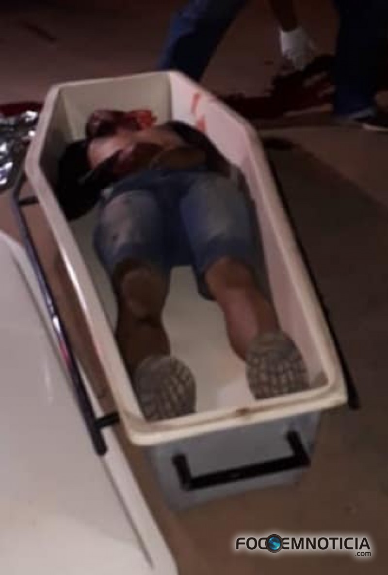 JOVEM &Eacute; ASSASSINADO COM 04 TIROS NO BAIRRO MUTIR&Atilde;O EM ARIQUEMES, ATEN&Ccedil;&Atilde;O IMAGENS DE ALTO IMPACTO