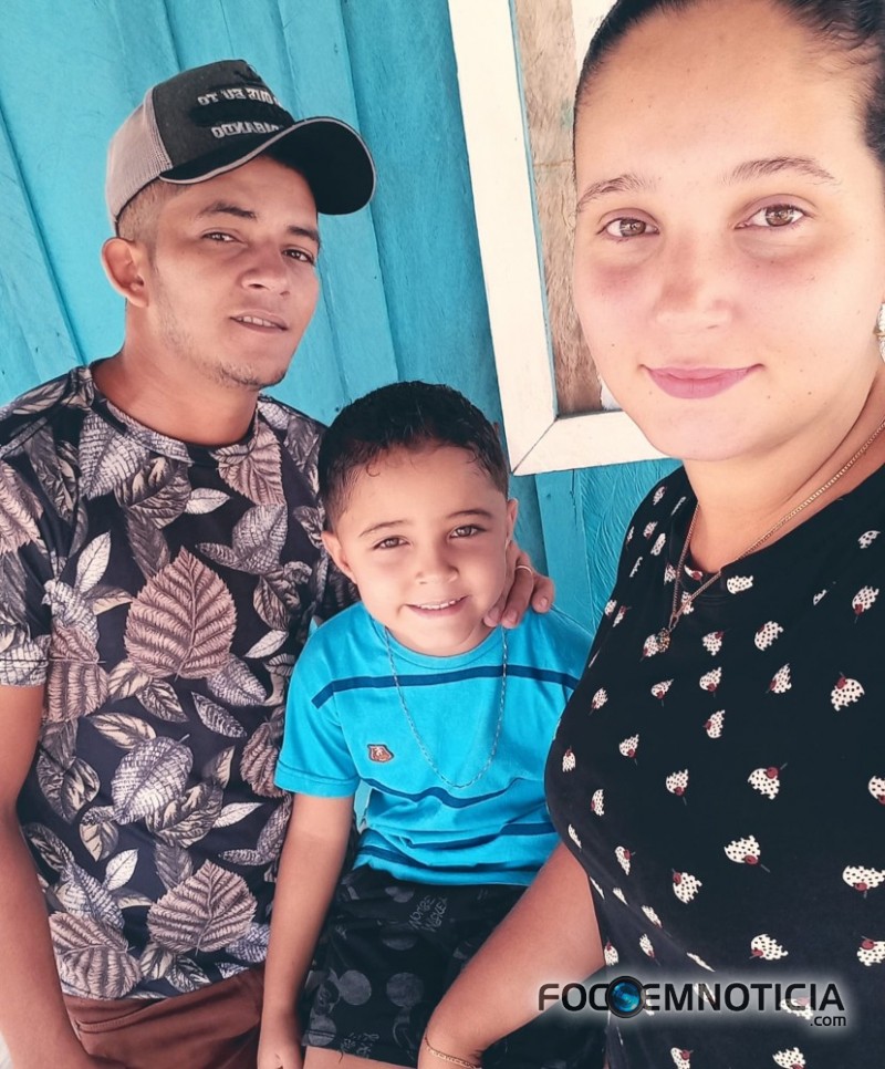 FILHO DE 05 ANOS SALVA M&Atilde;E DE SER ASSASSINADA A FACADAS, PAI SE MATA